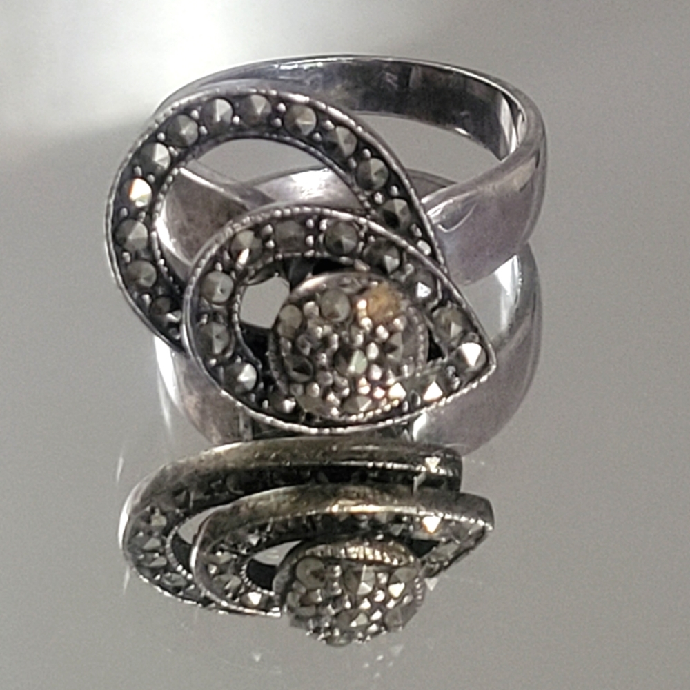 Vintage 925 sterling silver and marcasite mobile statement ring size 7.5-8